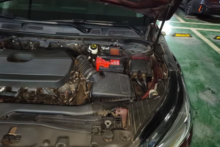 Used Lincoln Corsair 2020 2.0T Two-Wheel Drive Luxury Edition Engine Bay Left