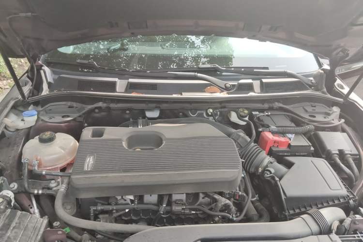 Used Lincoln Corsair 2020 2.0T Two-Wheel Drive Luxury Edition Engine Bay