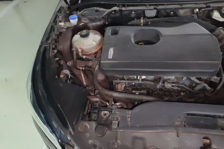 Used Lincoln Corsair 2020 2.0T Four-Wheel Drive Luxury Edition Engine Bay Right