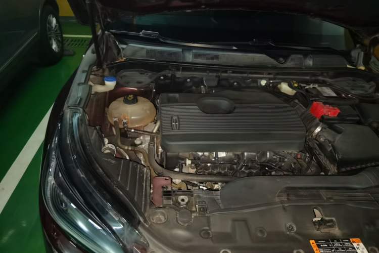 Used Lincoln Corsair 2020 2.0T Two-Wheel Drive Luxury Edition Engine Bay Right