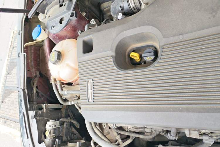 Used Lincoln Corsair 2020 2.0T Two-Wheel Drive Luxury Edition Engine Bay Right