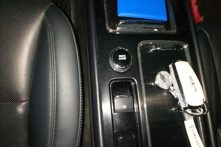 Used Lincoln Corsair 2020 2.0T Two-Wheel Drive Luxury Edition Gear Lever