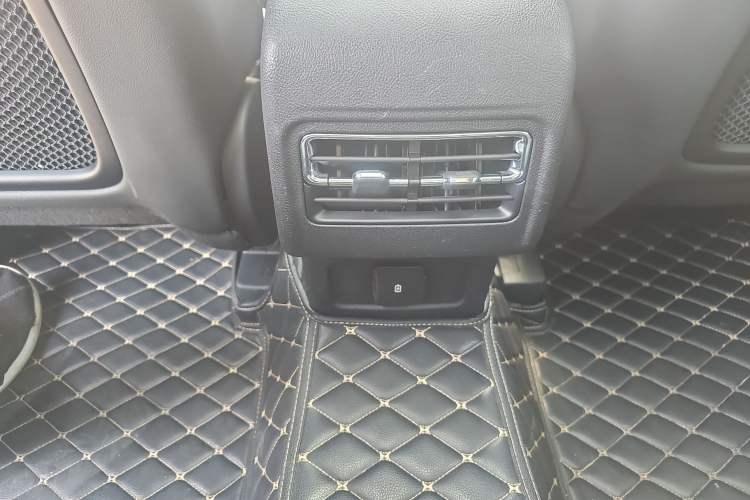 Used Lincoln Corsair 2020 2.0T Two-Wheel Drive Luxury Edition Interior 1
