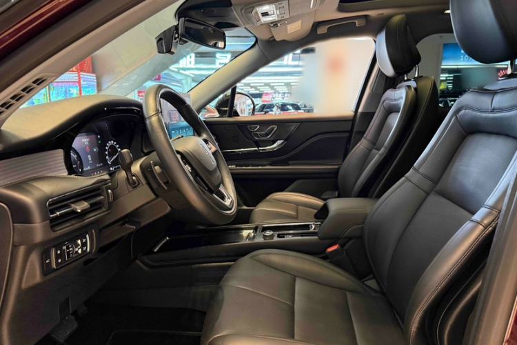 Used Lincoln Corsair 2020 2.0T Two-Wheel Drive Luxury Edition Interior 2