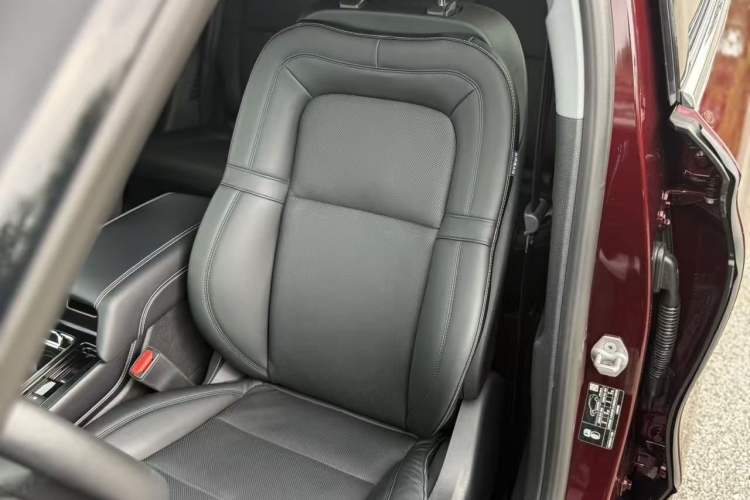 Used Lincoln Corsair 2020 2.0T Two-Wheel Drive Luxury Edition Interior 3