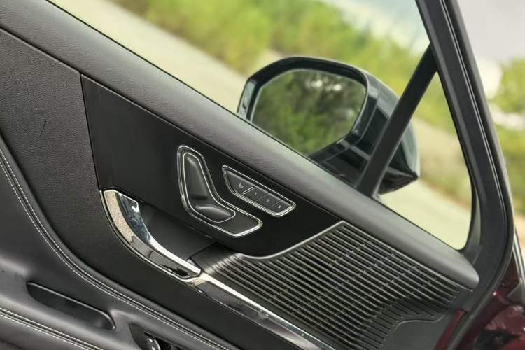 Used Lincoln Corsair 2020 2.0T Two-Wheel Drive Luxury Edition Interior 4