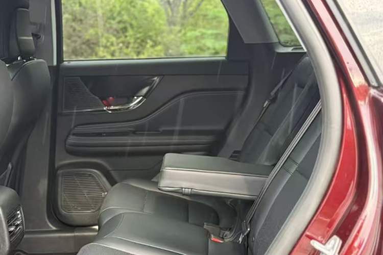 Used Lincoln Corsair 2020 2.0T Two-Wheel Drive Luxury Edition Interior 7