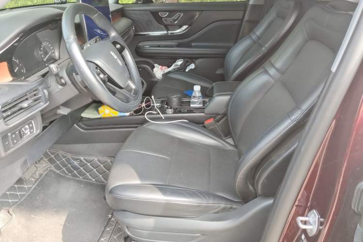 Used Lincoln Corsair 2020 2.0T Two-Wheel Drive Luxury Edition Left Front Seat