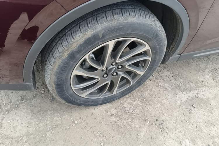 Used Lincoln Corsair 2020 2.0T Two-Wheel Drive Luxury Edition Left Front Wheel Hub
