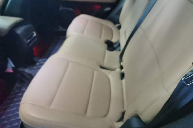 Used Lincoln Corsair 2020 2.0T Four-Wheel Drive Luxury Edition Left Rear Seat