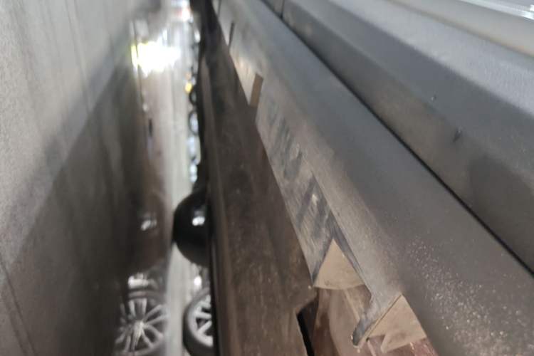 Used Lincoln Corsair 2020 2.0T Two-Wheel Drive Luxury Edition Left Side Sill