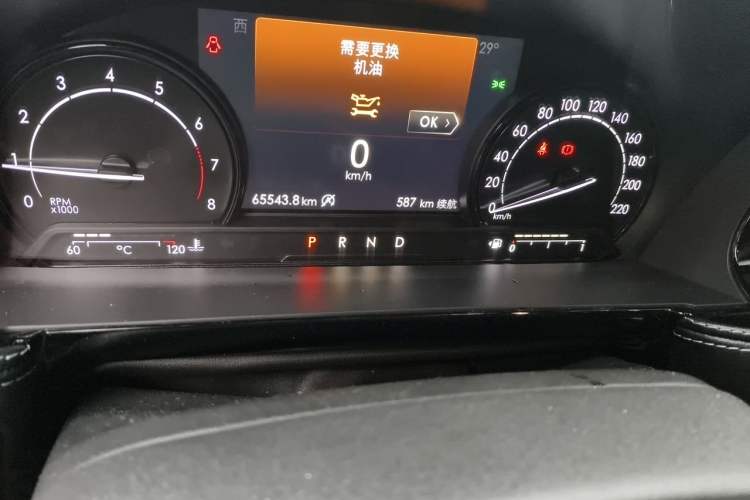 Used Lincoln Corsair 2020 2.0T Two-Wheel Drive Luxury Edition Odometer Close Up