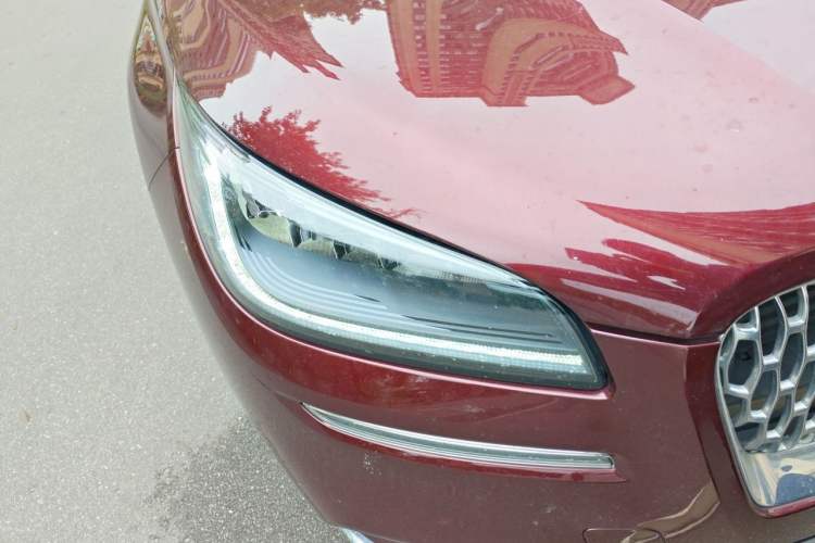 Used Lincoln Corsair 2020 2.0T Two-Wheel Drive Luxury Edition Right Front Headlight
