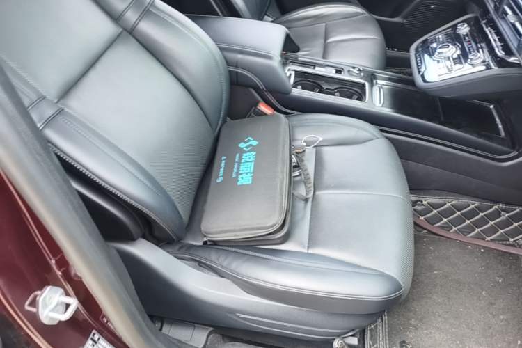 Used Lincoln Corsair 2020 2.0T Two-Wheel Drive Luxury Edition Right Front Seat
