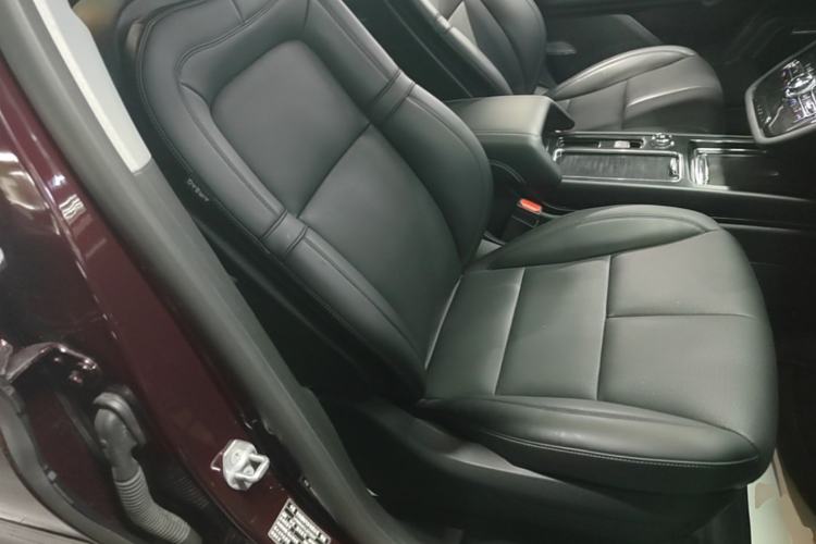 Used Lincoln Corsair 2020 2.0T Two-Wheel Drive Luxury Edition Right Front Seat
