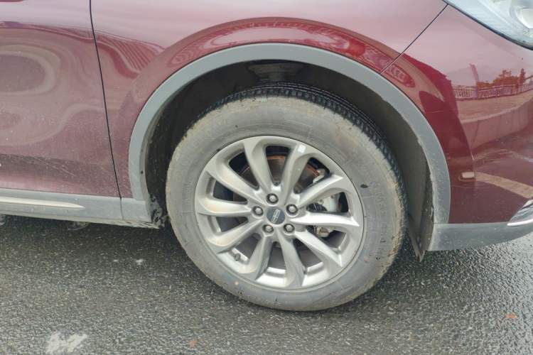 Used Lincoln Corsair 2020 2.0T Two-Wheel Drive Luxury Edition Right Front Wheel Hub