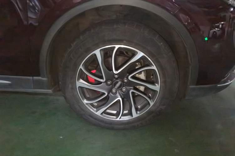 Used Lincoln Corsair 2020 2.0T Two-Wheel Drive Luxury Edition Right Front Wheel Hub