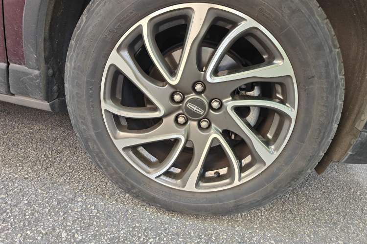 Used Lincoln Corsair 2020 2.0T Two-Wheel Drive Luxury Edition Right Front Wheel Hub