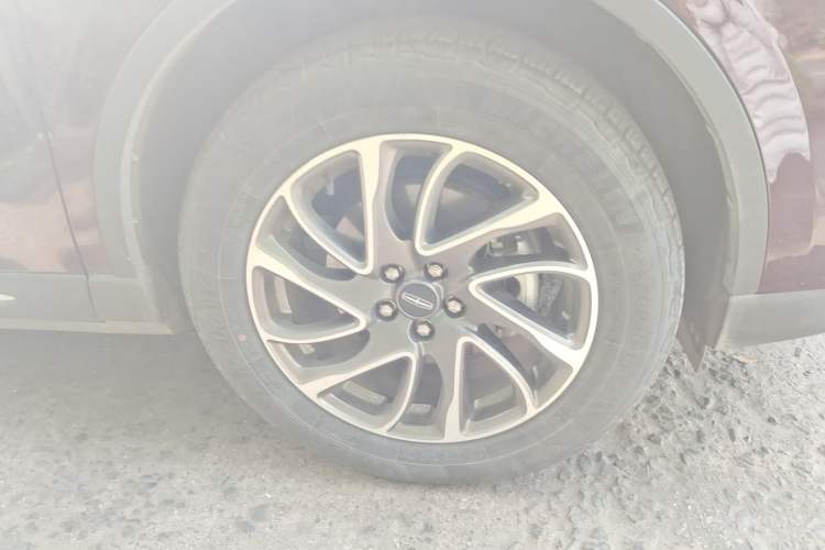 Used Lincoln Corsair 2020 2.0T Two-Wheel Drive Luxury Edition Right Front Wheel Hub