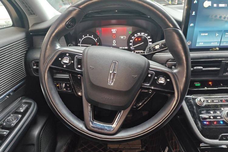 Used Lincoln Corsair 2020 2.0T Two-Wheel Drive Luxury Edition Steering Wheel