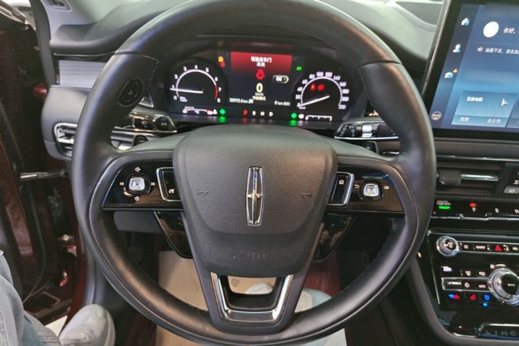Used Lincoln Corsair 2020 2.0T Two-Wheel Drive Luxury Edition Steering Wheel
