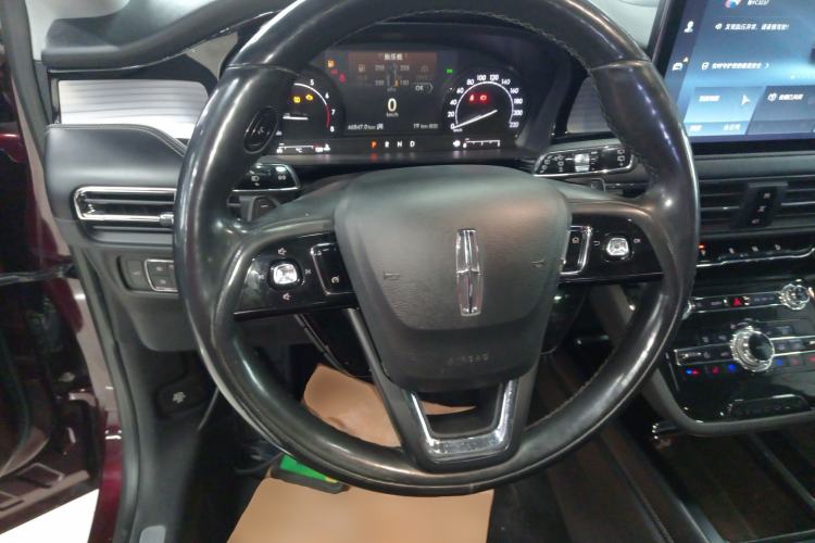 Used Lincoln Corsair 2020 2.0T Two-Wheel Drive Luxury Edition Steering Wheel
