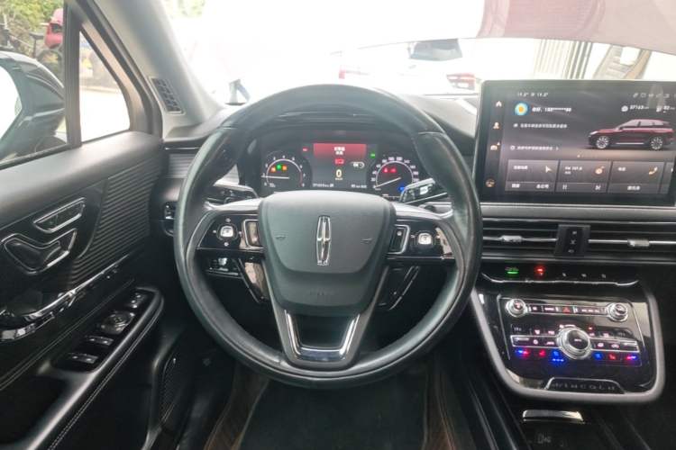 Used Lincoln Corsair 2020 2.0T Two-Wheel Drive Luxury Edition Steering Wheel