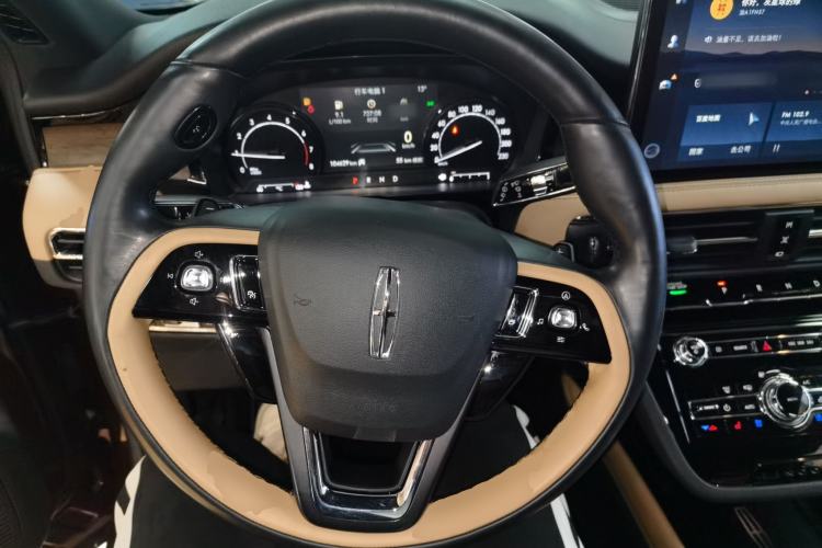 Used Lincoln Corsair 2020 2.0T Two-Wheel Drive Luxury Edition Steering Wheel