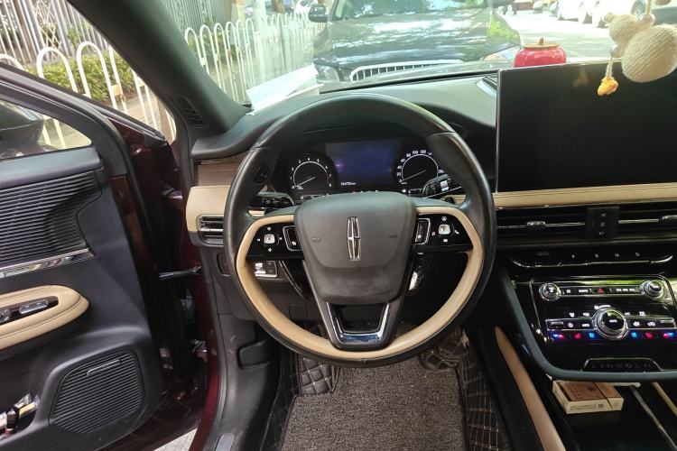 Used Lincoln Corsair 2020 2.0T Two-Wheel Drive Luxury Edition Steering Wheel
