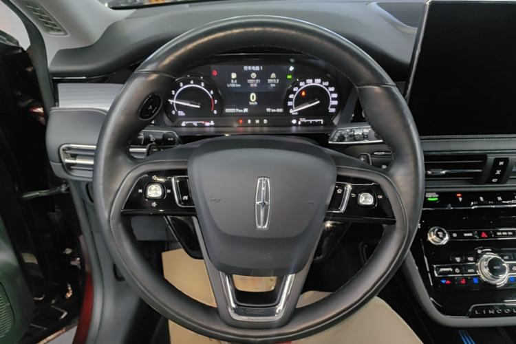 Used Lincoln Corsair 2020 2.0T Two-Wheel Drive Luxury Edition Steering Wheel