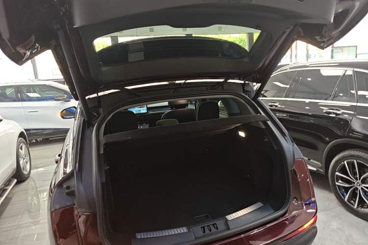 Used Lincoln Corsair 2020 2.0T Two-Wheel Drive Luxury Edition Trunk