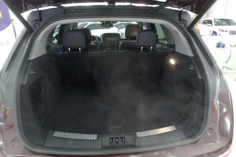 Used Lincoln Corsair 2020 2.0T Two-Wheel Drive Luxury Edition Trunk
