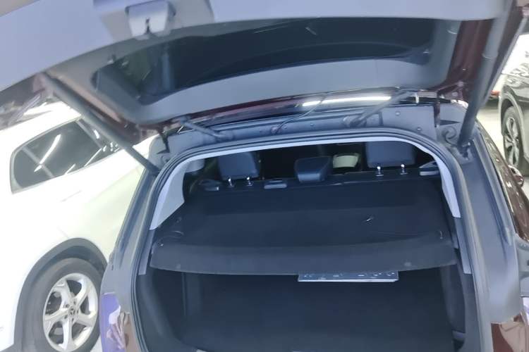 Used Lincoln Corsair 2020 2.0T Two-Wheel Drive Luxury Edition Trunk