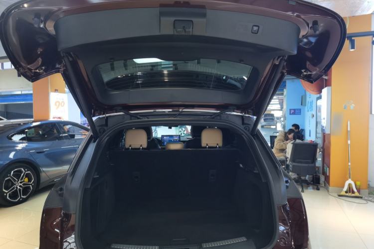 Used Lincoln Corsair 2020 2.0T Two-Wheel Drive Luxury Edition Trunk