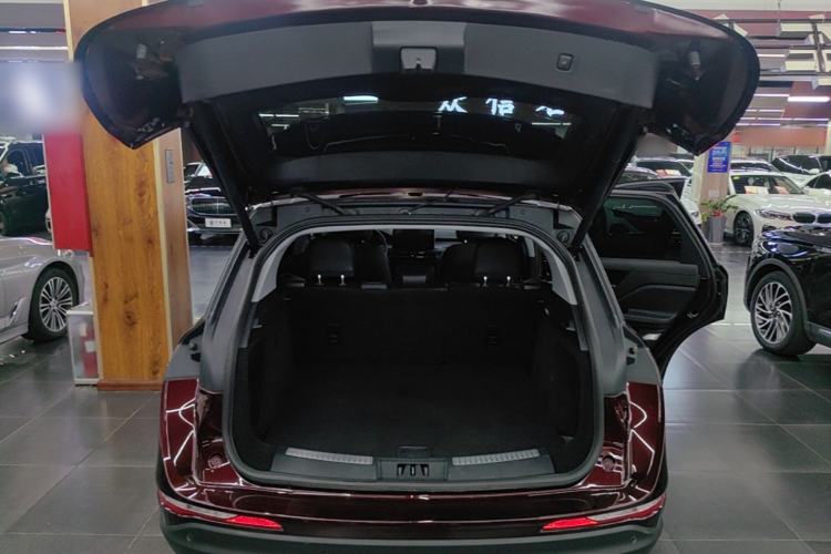 Used Lincoln Corsair 2020 2.0T Two-Wheel Drive Luxury Edition Trunk