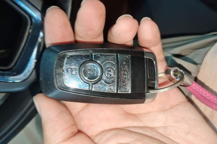 Used Lincoln Corsair 2020 2.0T Two-Wheel Drive Luxury Edition Vehicle Key