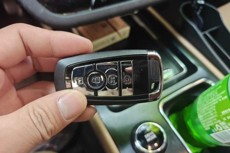 Used Lincoln Corsair 2020 2.0T Two-Wheel Drive Luxury Edition Vehicle Key