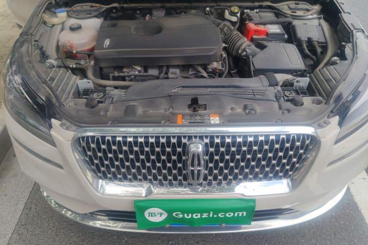 Used Lincoln Corsair 2020 2.0T Two-Wheel Drive Luxury Edition Engine Bay