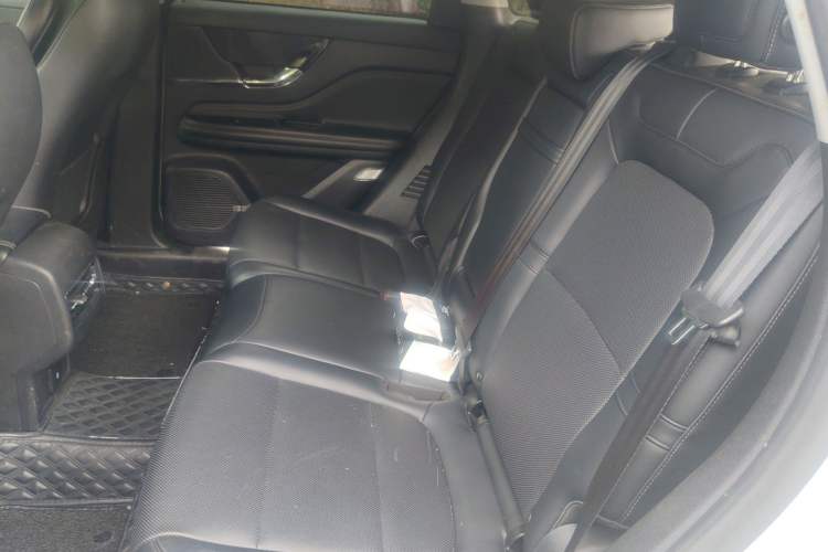Used Lincoln Corsair 2020 2.0T Two-Wheel Drive Luxury Edition Interior 4