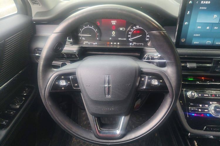 Used Lincoln Corsair 2020 2.0T Two-Wheel Drive Luxury Edition Steering Wheel