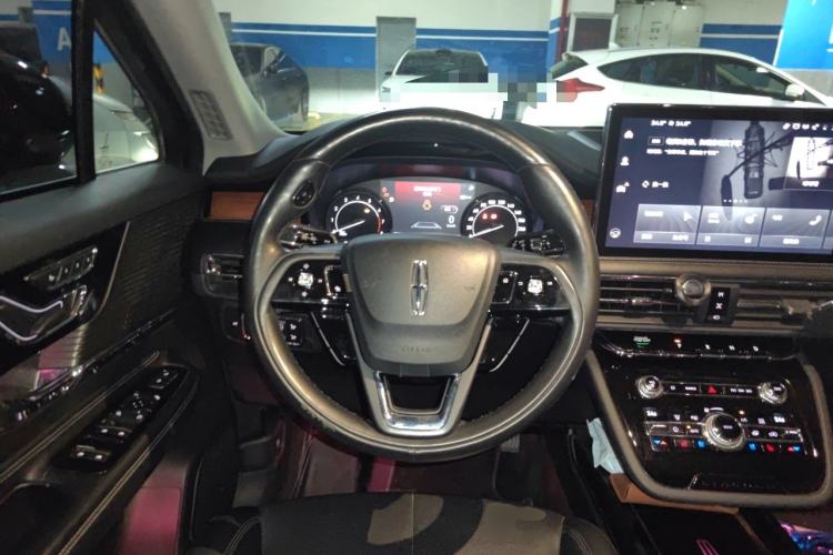 Used Lincoln Corsair 2020 2.0T Two-Wheel Drive Luxury Edition Steering Wheel