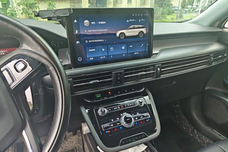 Used Lincoln Corsair 2020 2.0T Two-Wheel Drive Luxury Edition Audio And AC Panel