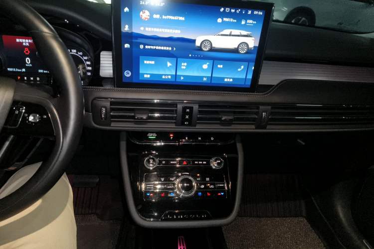 Used Lincoln Corsair 2020 2.0T Two-Wheel Drive Luxury Edition Audio And AC Panel