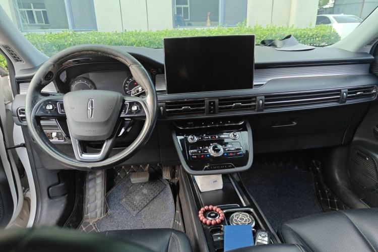 Used Lincoln Corsair 2020 2.0T Two-Wheel Drive Luxury Edition Center Console