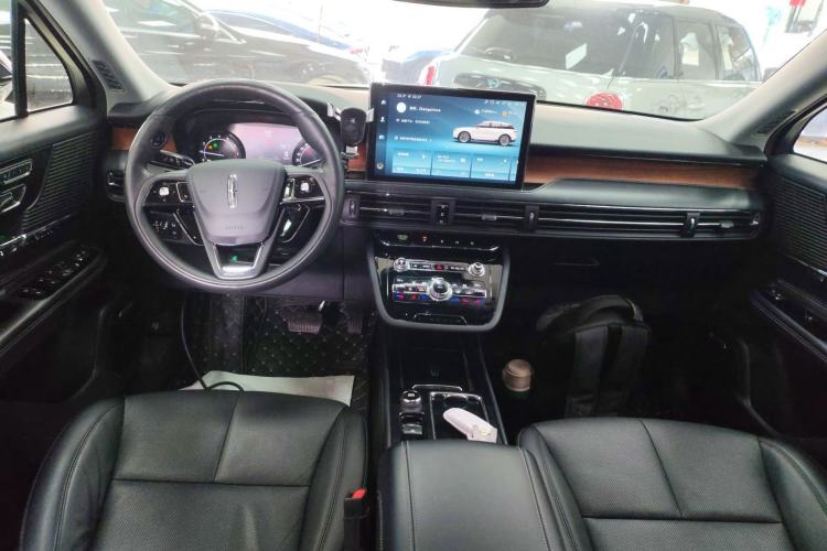 Used Lincoln Corsair 2020 2.0T Two-Wheel Drive Luxury Edition Center Console