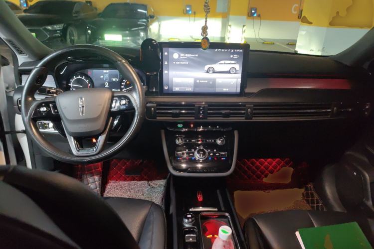 Used Lincoln Corsair 2020 2.0T Two-Wheel Drive Luxury Edition Center Console
