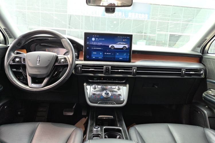 Used Lincoln Corsair 2020 2.0T Two-Wheel Drive Luxury Edition Center Console