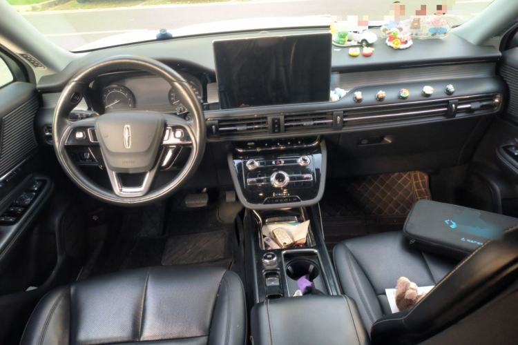 Used Lincoln Corsair 2020 2.0T Two-Wheel Drive Luxury Edition Center Console