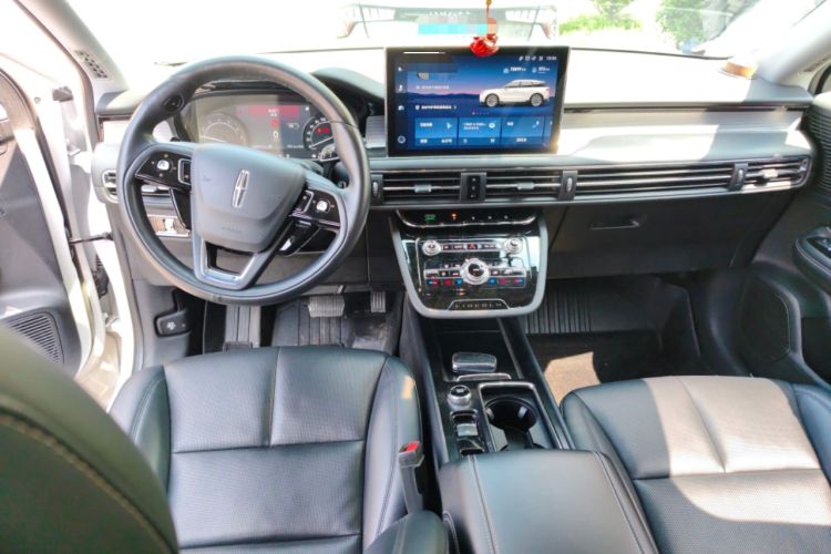 Used Lincoln Corsair 2020 2.0T Two-Wheel Drive Luxury Edition Center Console