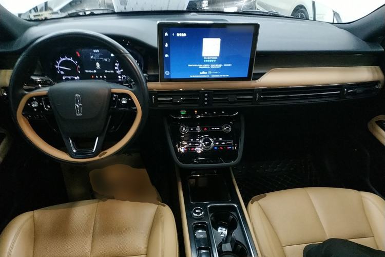 Used Lincoln Corsair 2020 2.0T Two-Wheel Drive Luxury Edition Center Console